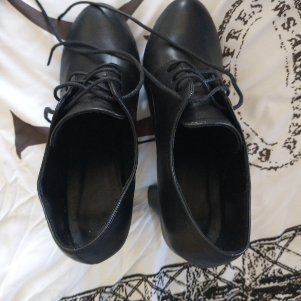 High heel - Picture 3 of 6